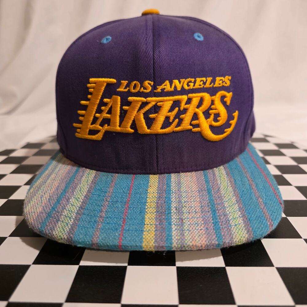 Los Angeles Lakers Mitchell & Ness Snapback Hat Hardwood Classics Purple Striped